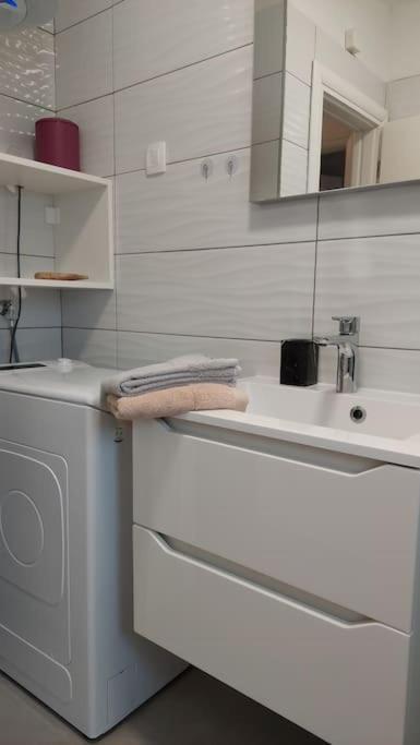 Apartment Vista Oasis With Pool And Terrace トロギール エクステリア 写真